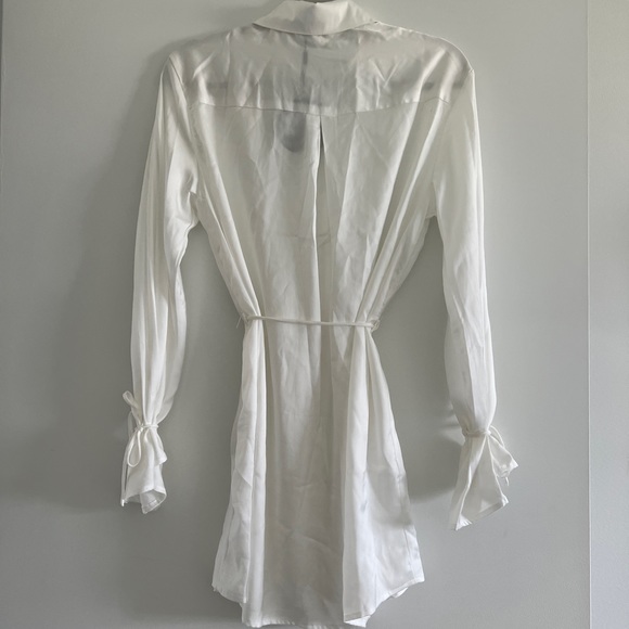 White button town mini dress with string belt to synch waist and wrist cuffs - Picture 4 of 4